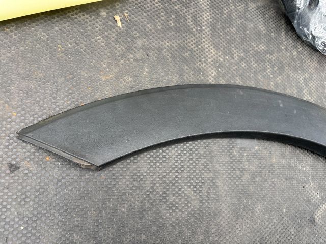 bontott KIA SPORTAGE Jobb hátsó Sárvédő Díszléc