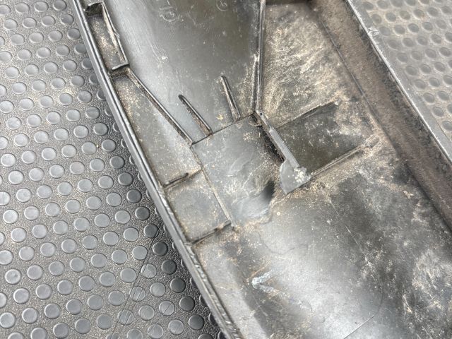 bontott KIA SPORTAGE Jobb hátsó Sárvédő Díszléc