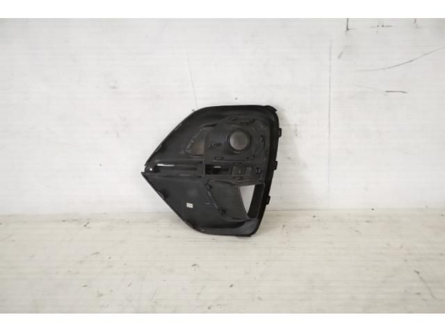 bontott KIA SPORTAGE Jobb Ködlámpa Rács