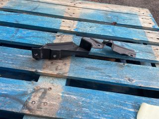 bontott KIA SPORTAGE Jobb Sárvédő Csavar Burkolat