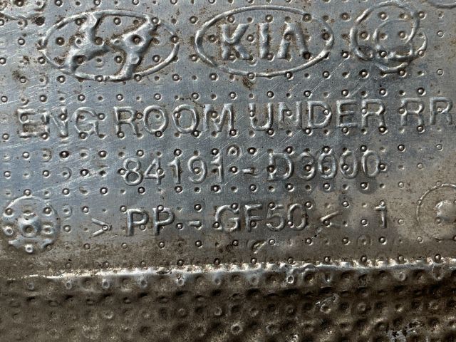 bontott KIA SPORTAGE Középső Kipufogó Dob Hővédő Lemez