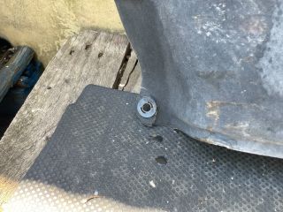 bontott KIA SPORTAGE Középső Kipufogó Dob Hővédő Lemez