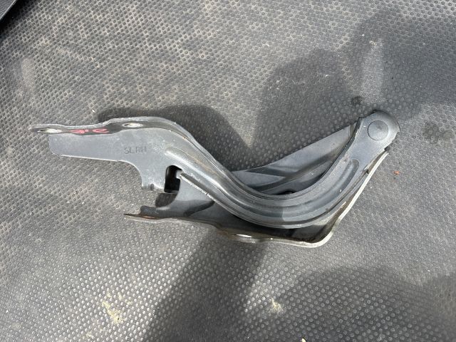 bontott KIA SPORTAGE Motorháztető Bal Zsanér