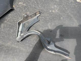 bontott KIA SPORTAGE Motorháztető Bal Zsanér