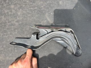 bontott KIA SPORTAGE Motorháztető Jobb Zsanér