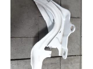 bontott KIA SPORTAGE Motorháztető Jobb Zsanér