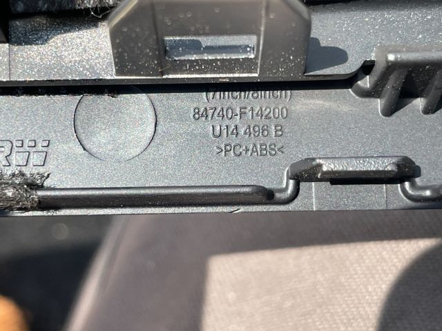 bontott KIA SPORTAGE Multifunkciós Kijelző Keret