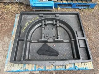 bontott KIA SPORTAGE Pótkerék Szerszámtartó