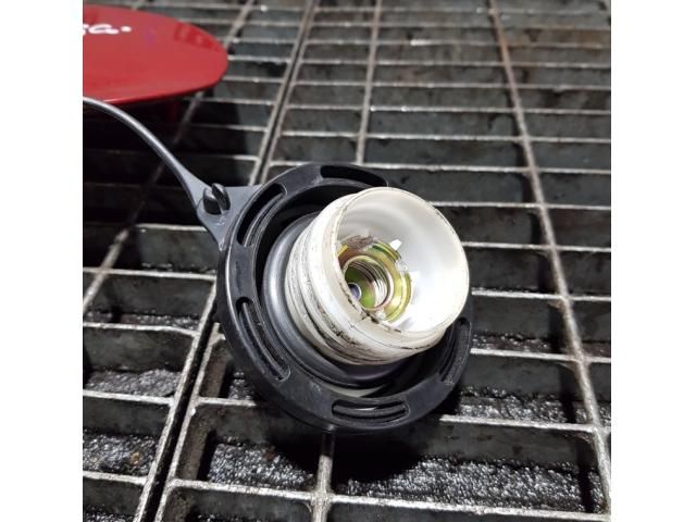 bontott KIA SPORTAGE Tankajtó