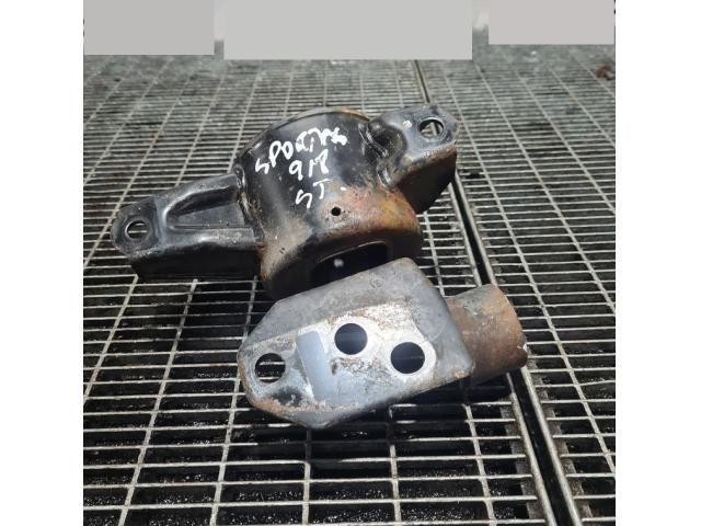 bontott KIA SPORTAGE Tartó Bak