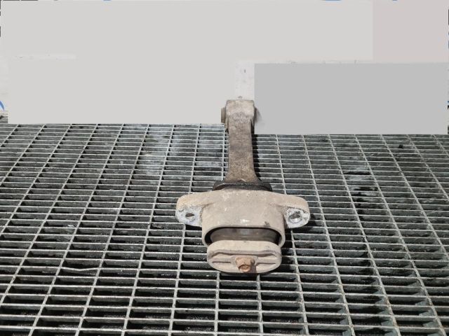 bontott KIA SPORTAGE Tartó Bak