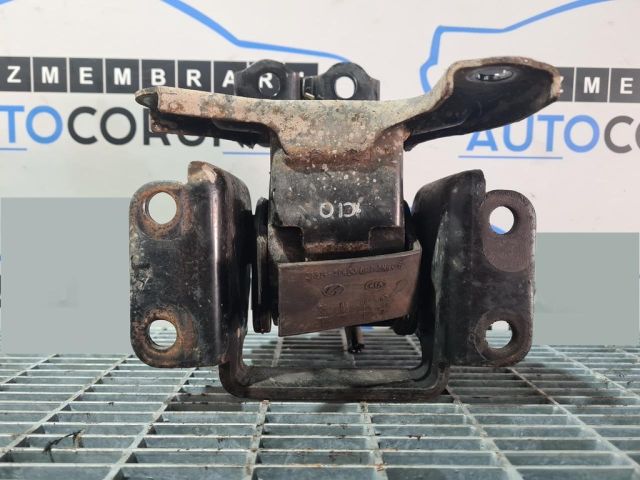 bontott KIA SPORTAGE Tartó Bak