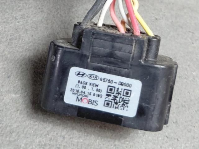 bontott KIA SPORTAGE Tolatókamera