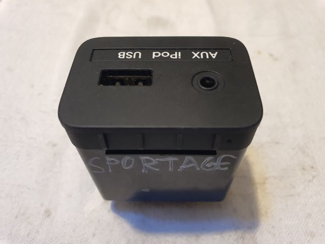 bontott KIA SPORTAGE USB HUB