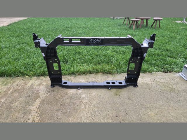 bontott KIA SPORTAGE Vízhűtő Radiátor Tartó