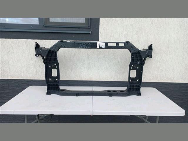 bontott KIA SPORTAGE Vízhűtő Radiátor Tartó