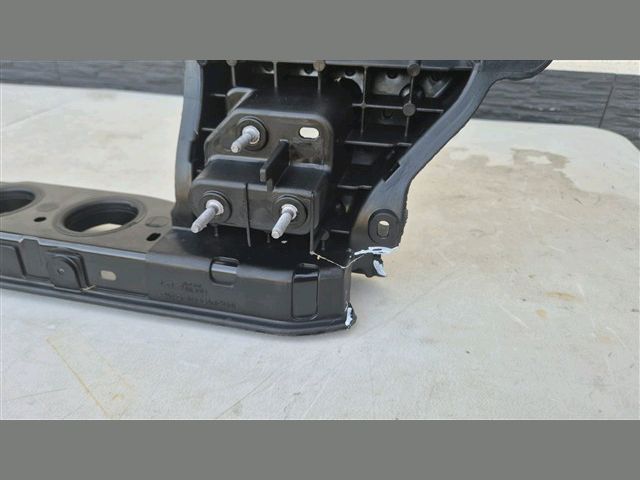 bontott KIA SPORTAGE Vízhűtő Radiátor Tartó