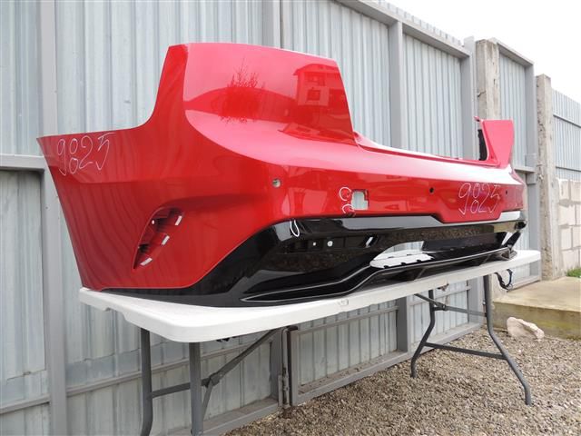 bontott KIA STINGER Hátsó Lökhárító (Részeivel)