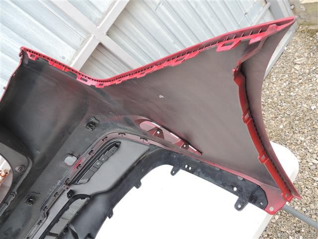 bontott KIA STINGER Hátsó Lökhárító (Részeivel)