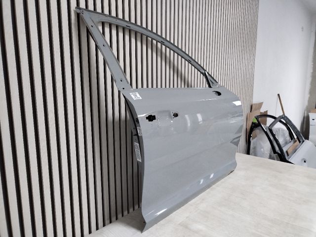 bontott KIA STINGER Jobb első Ajtó (Üres lemez)