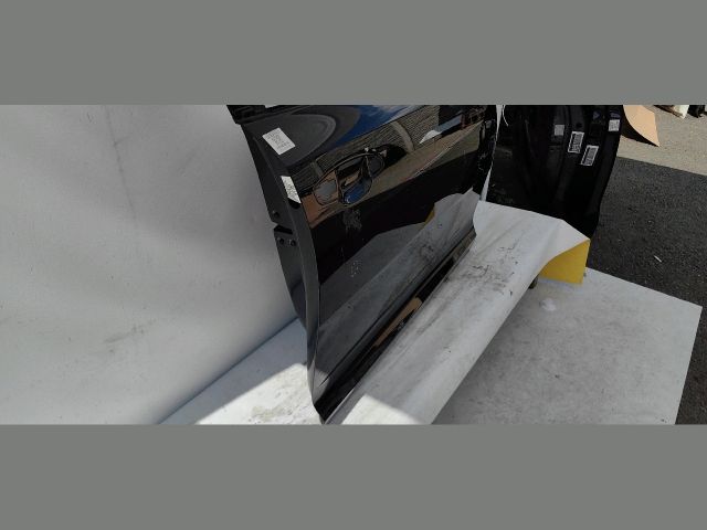 bontott KIA STINGER Jobb első Ajtó (Üres lemez)