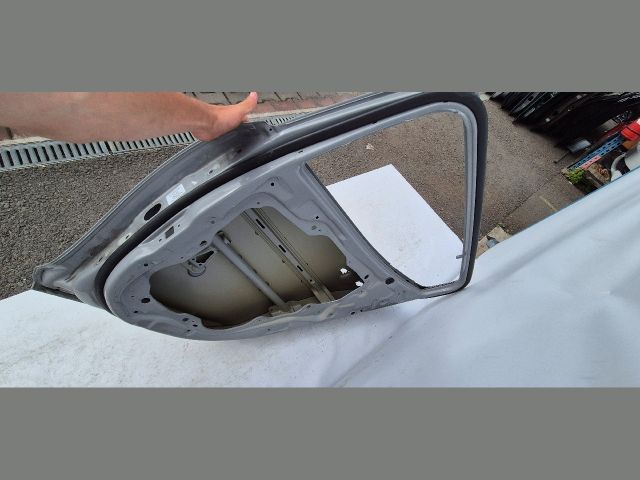 bontott KIA STINGER Jobb hátsó Ajtó (Üres lemez)