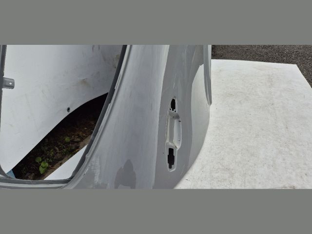 bontott KIA STINGER Jobb hátsó Ajtó (Üres lemez)