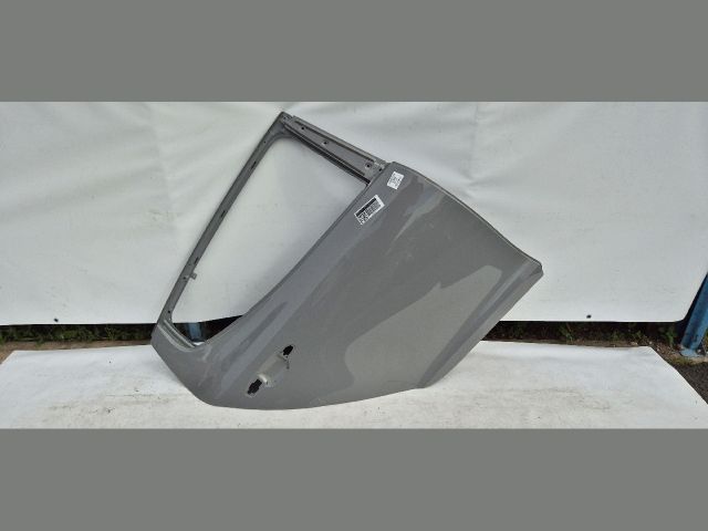 bontott KIA STINGER Jobb hátsó Ajtó (Üres lemez)