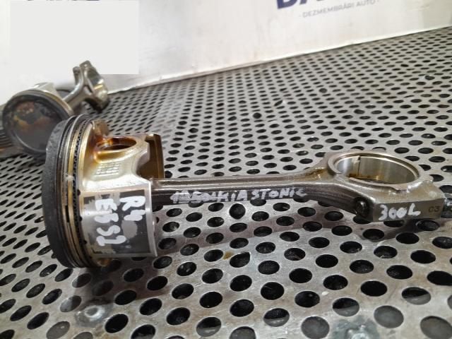 bontott KIA STONIC Dugattyú