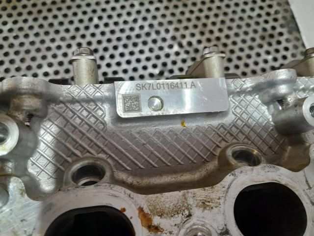 bontott KIA STONIC Hengerfej