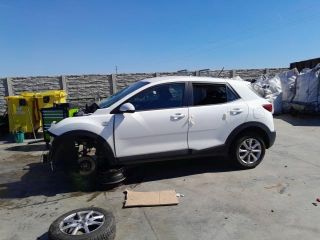 bontott KIA STONIC Hengerfej