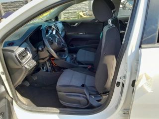 bontott KIA STONIC Hengerfej