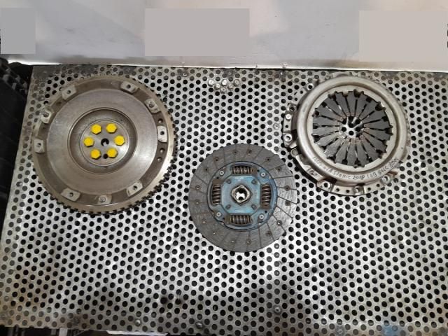 bontott KIA STONIC Kuplung Szett (Szerkezet, Tárcsa)