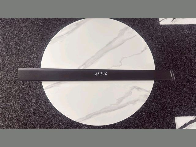 bontott KIA STONIC Bal első Ajtó Díszléc