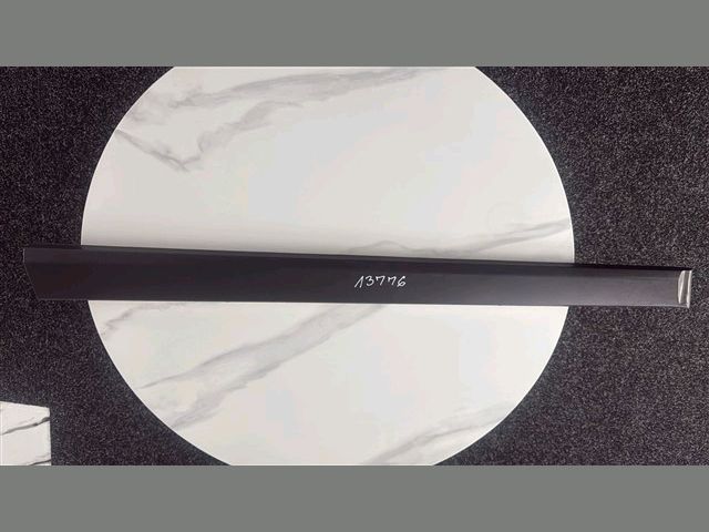 bontott KIA STONIC Bal első Ajtó Díszléc