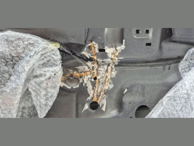 bontott KIA STONIC Bal első Ajtó (Üres lemez)