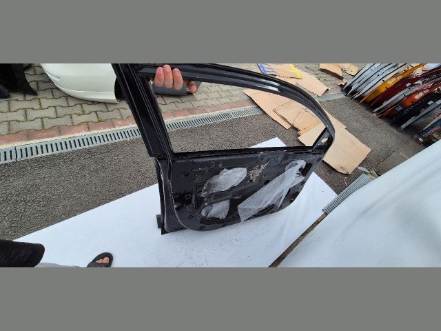 bontott KIA STONIC Bal első Ajtó (Üres lemez)