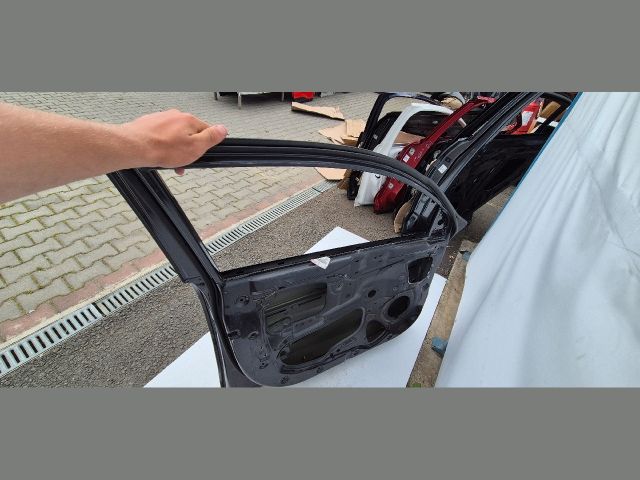 bontott KIA STONIC Bal első Ajtó (Üres lemez)