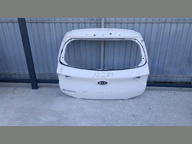 bontott KIA STONIC Csomagtérajtó (Üres lemez)