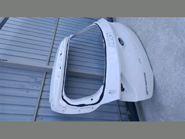 bontott KIA STONIC Csomagtérajtó (Üres lemez)