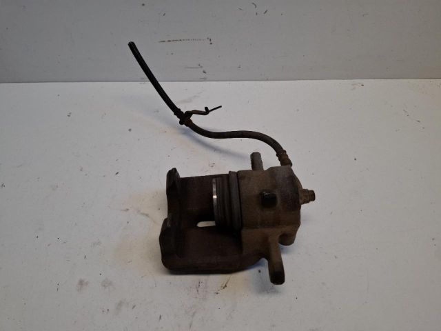 bontott KIA VENGA Bal első Féknyereg Munkahengerrel