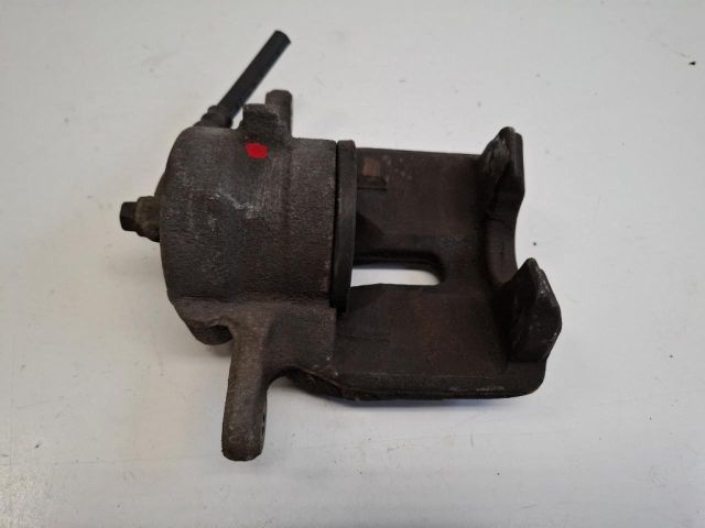 bontott KIA VENGA Jobb első Féknyereg Munkahengerrel