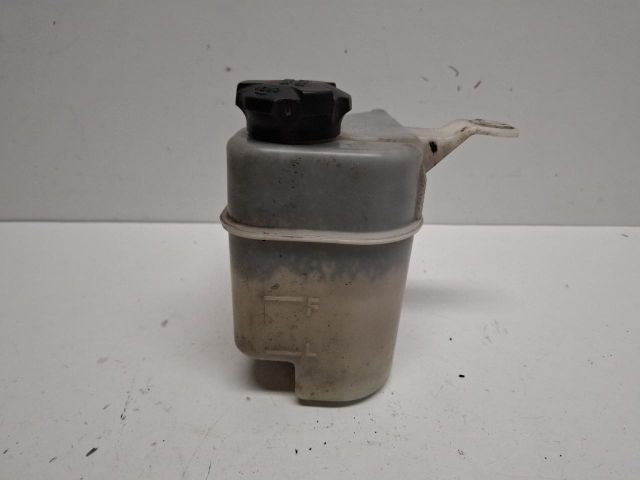 bontott KIA VENGA Kiegyenlítő Tartály