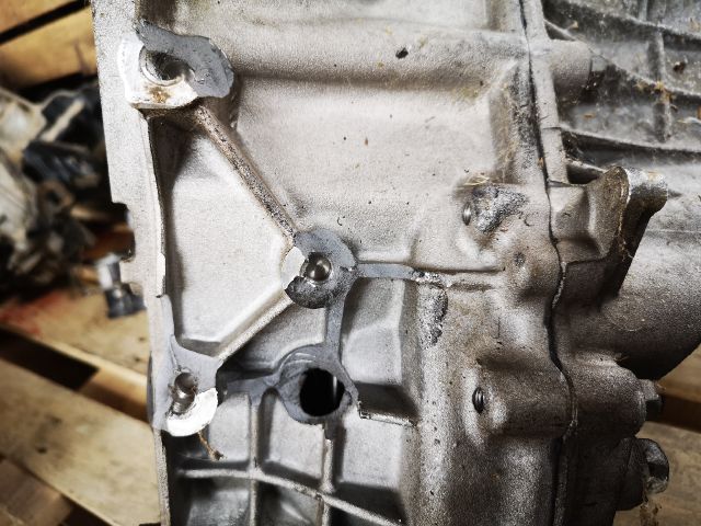 bontott KIA VENGA Váltó (Mechanikus)