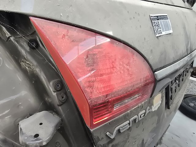 bontott KIA VENGA Bal Belső Hátsó Lámpa