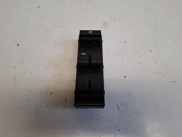 bontott KIA VENGA Bal első Ablakemelő Kapcsoló