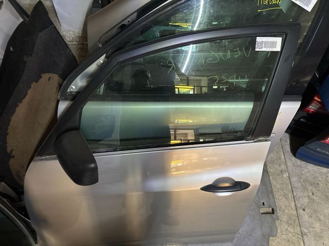 bontott KIA VENGA Bal első Ajtó (Részeivel)