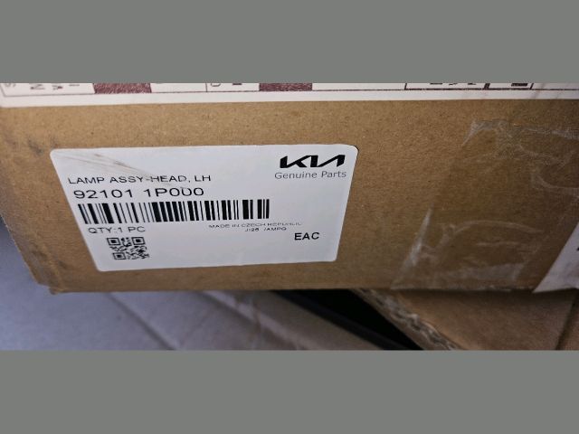 bontott KIA VENGA Bal Fényszóró