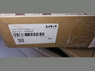 bontott KIA VENGA Bal Fényszóró