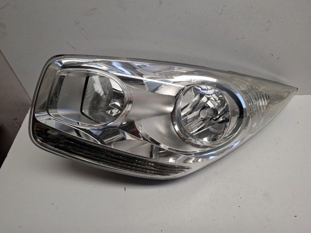 bontott KIA VENGA Bal Fényszóró